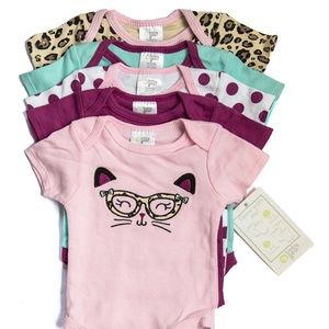 NWT Baby Gear 5 Onesie Set 0-3 months 3-6 months